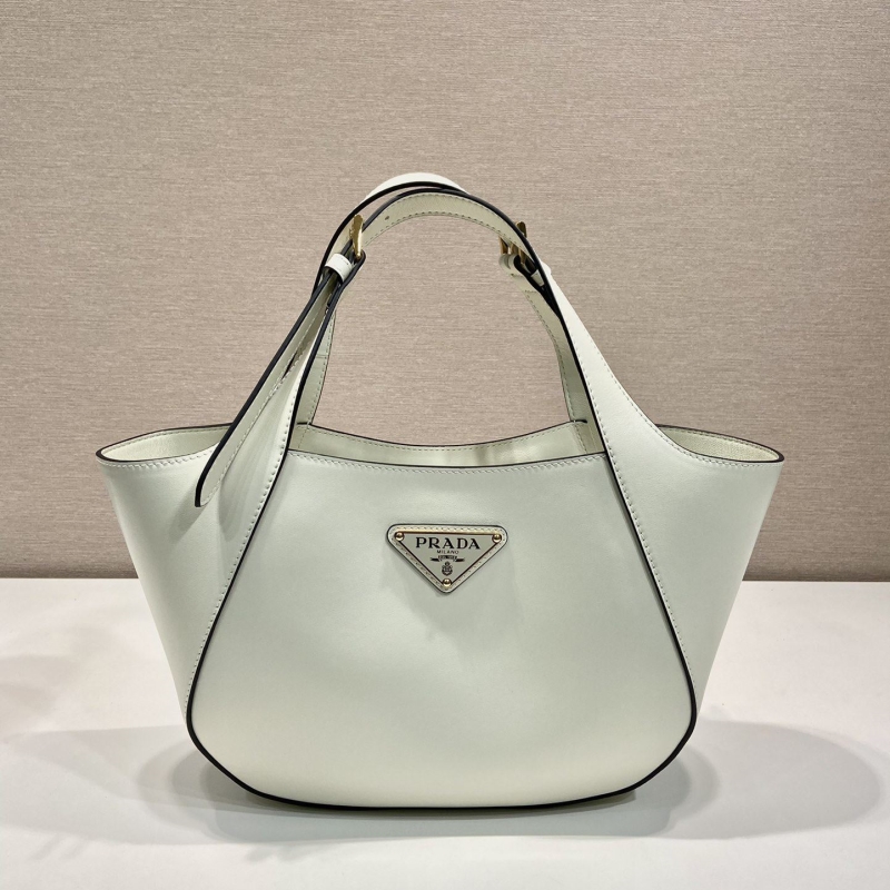 Pra*a tote bags